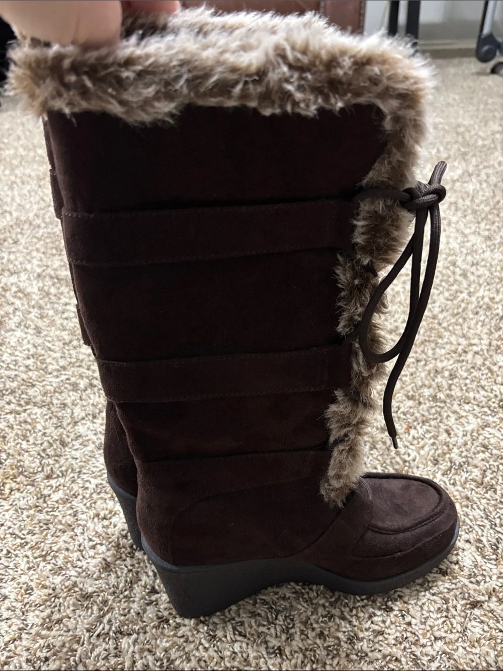 NWOT American Eagle Mukluk Wedge Boots Womens 7 Brown Faux Suede Fur Y2K Sherpa
